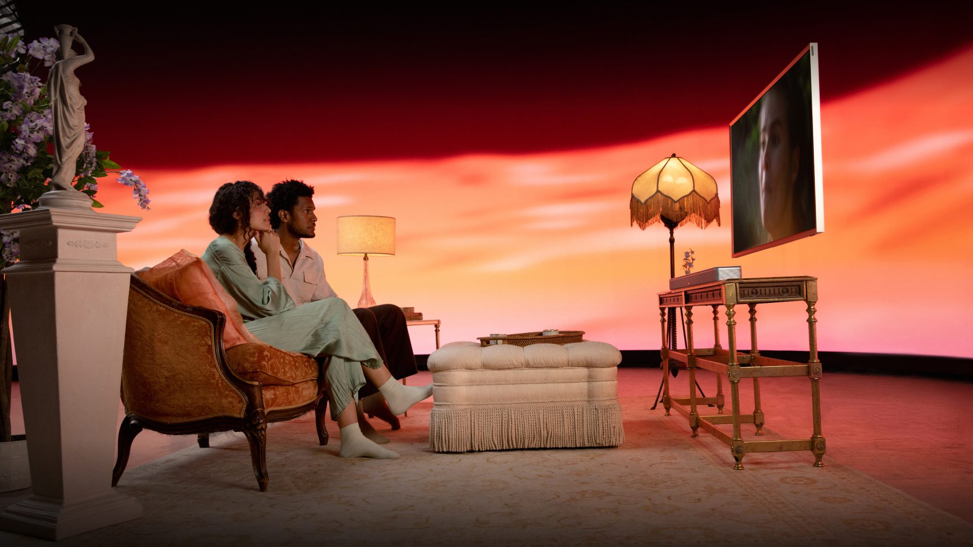 Simple multiroom system1 When using LS50 Wireless II with AirPlay 2, Chromecast or Roon you can stream to multiple speakers around your home at the same time. By using multiple LS50 Wireless II sp (2)